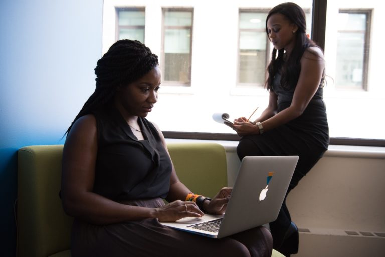 christina-wocintechchat-com-y3YyxZA7bjs-unsplash-min